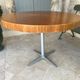 Table ronde vintage avec plateau en bois