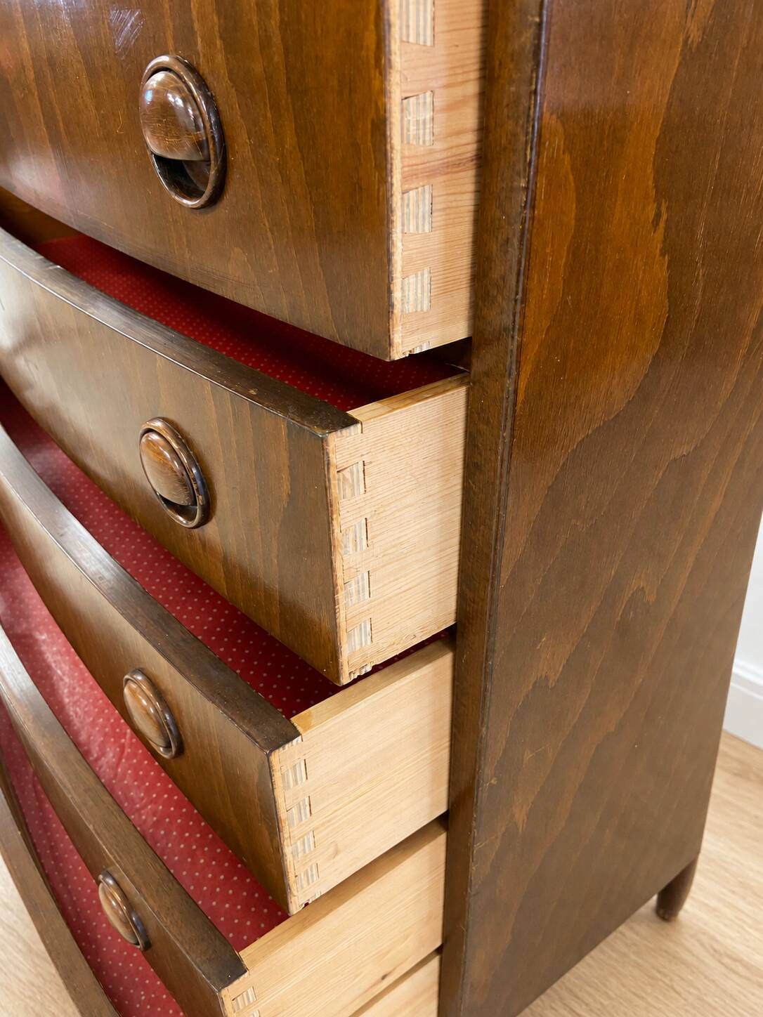 Commode haute en acajou danois vintage des années 1960.