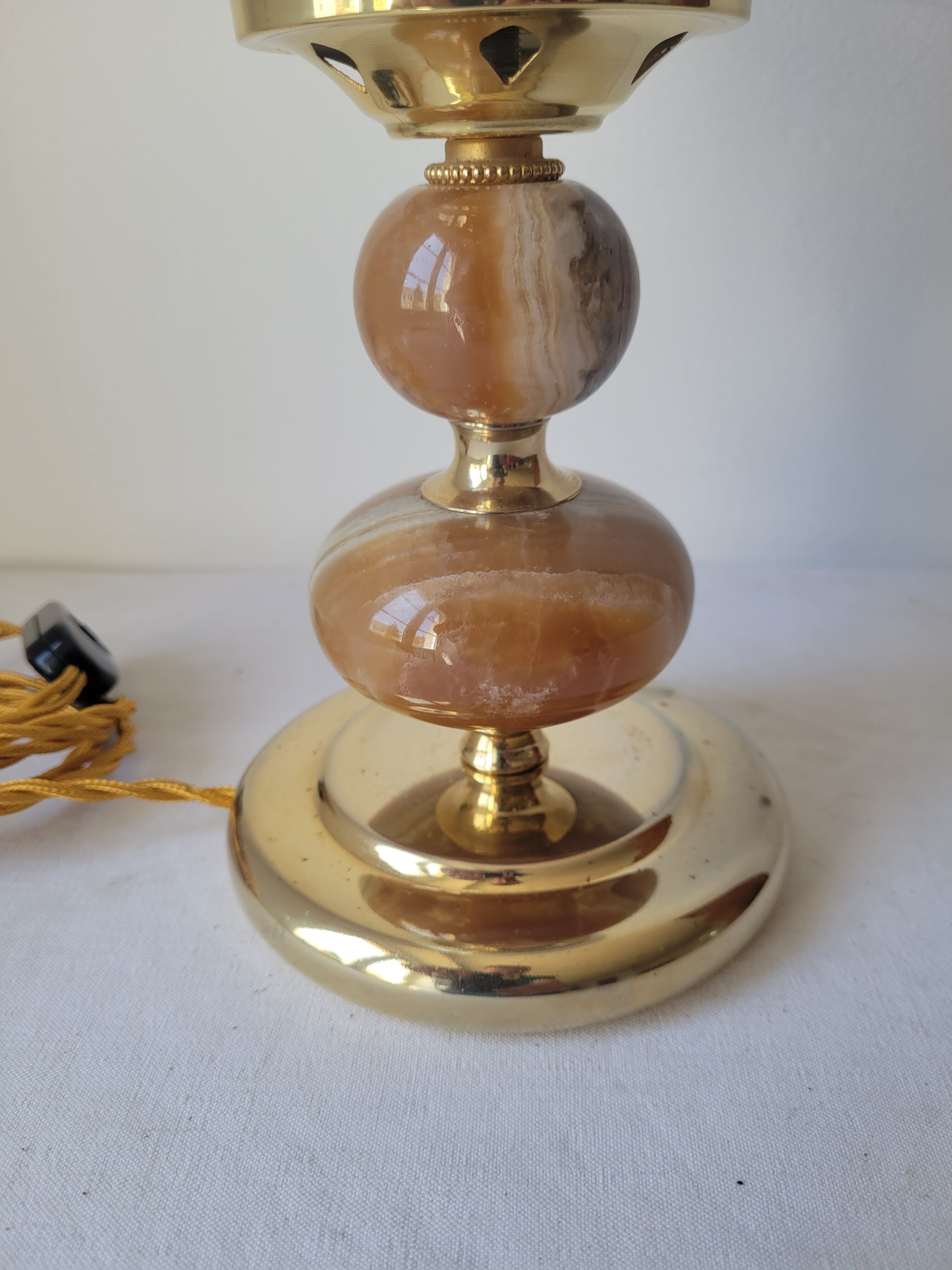 Onyx and opaline lamp