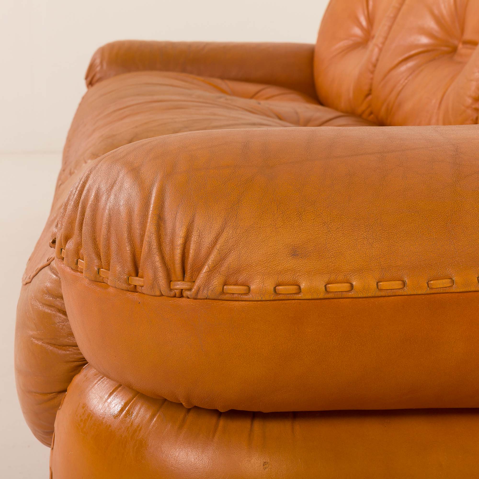 Mobil Girgi Sapporo leather sofa, 1970s