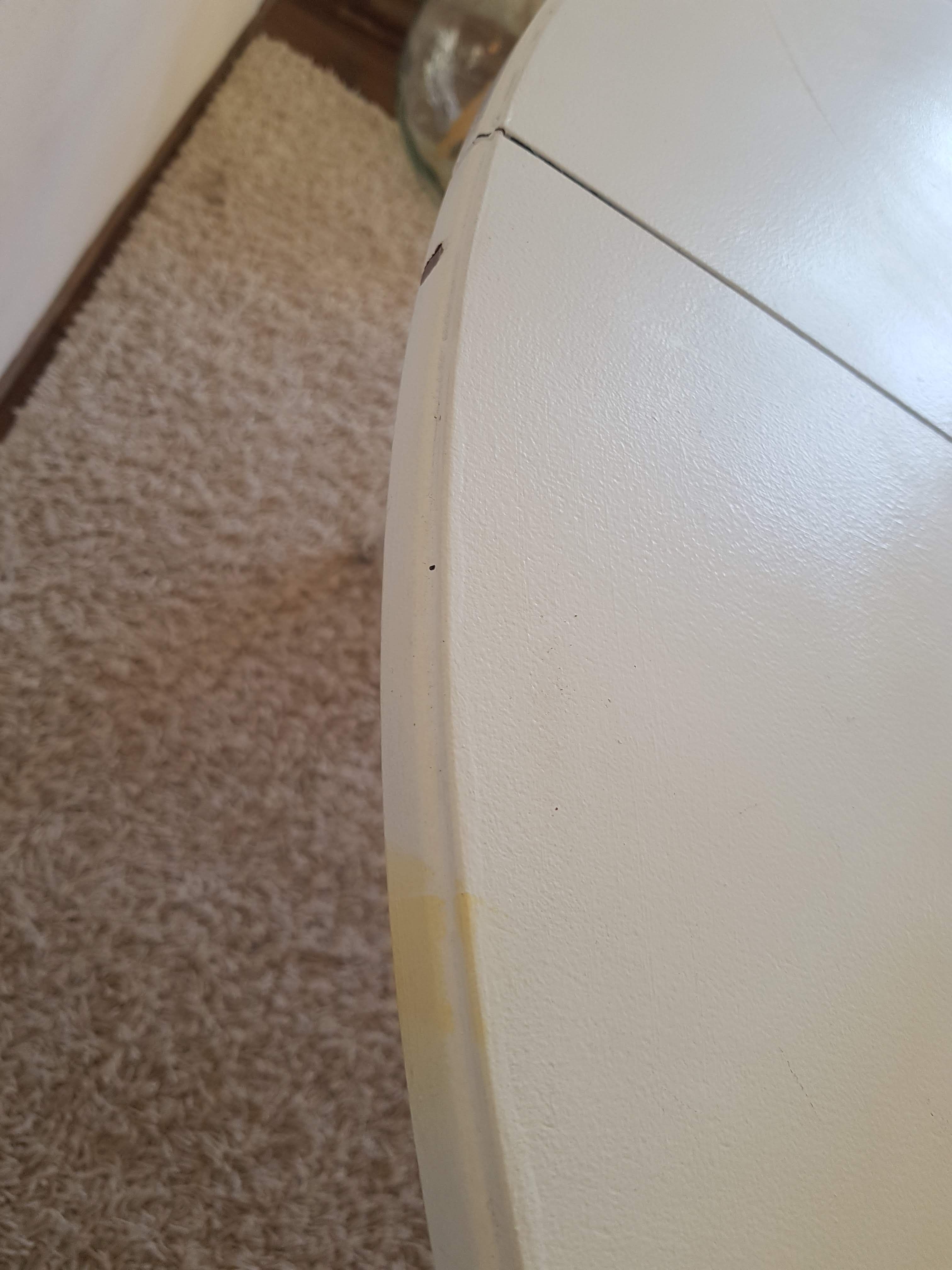 Scandinavian extendable table with butterfly extensions