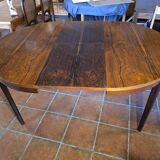 Scandinavian extendable table in rosewood from the 1960s, with 2 extensions.