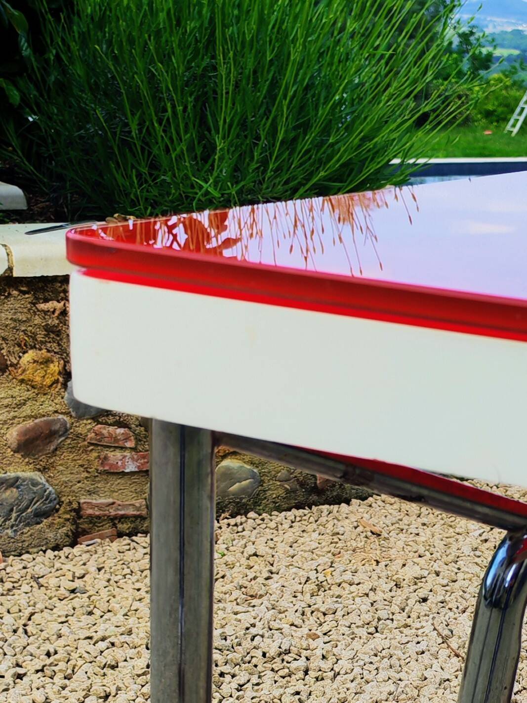 Table "floating" Space age 1970 Red Glass and Dove Tail - 140x80cm