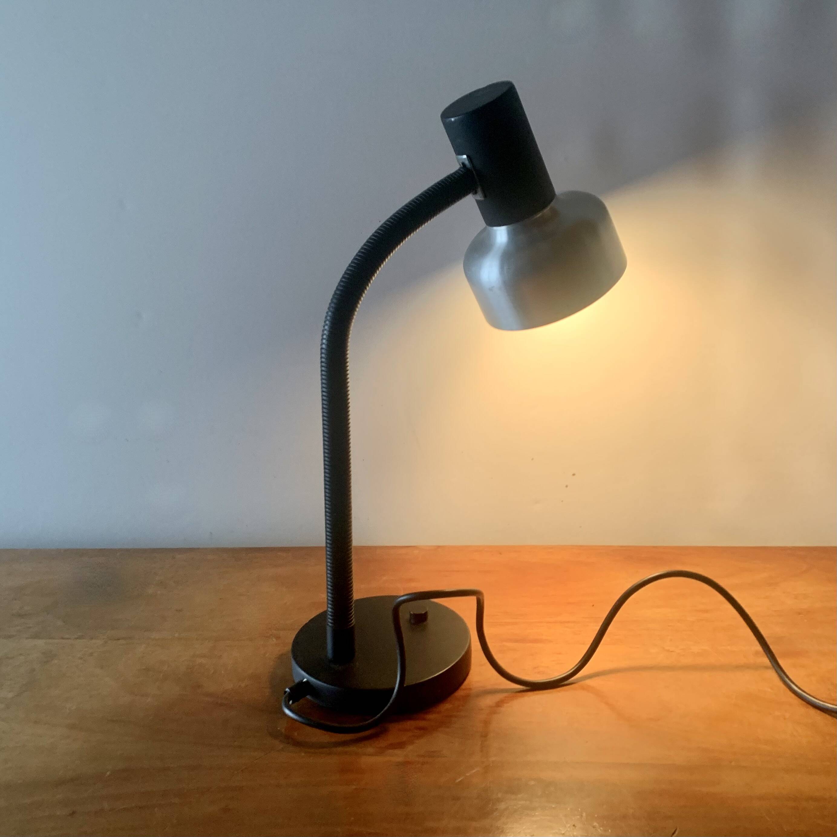 Vintage Wila desk lamp in black metal and aluminum