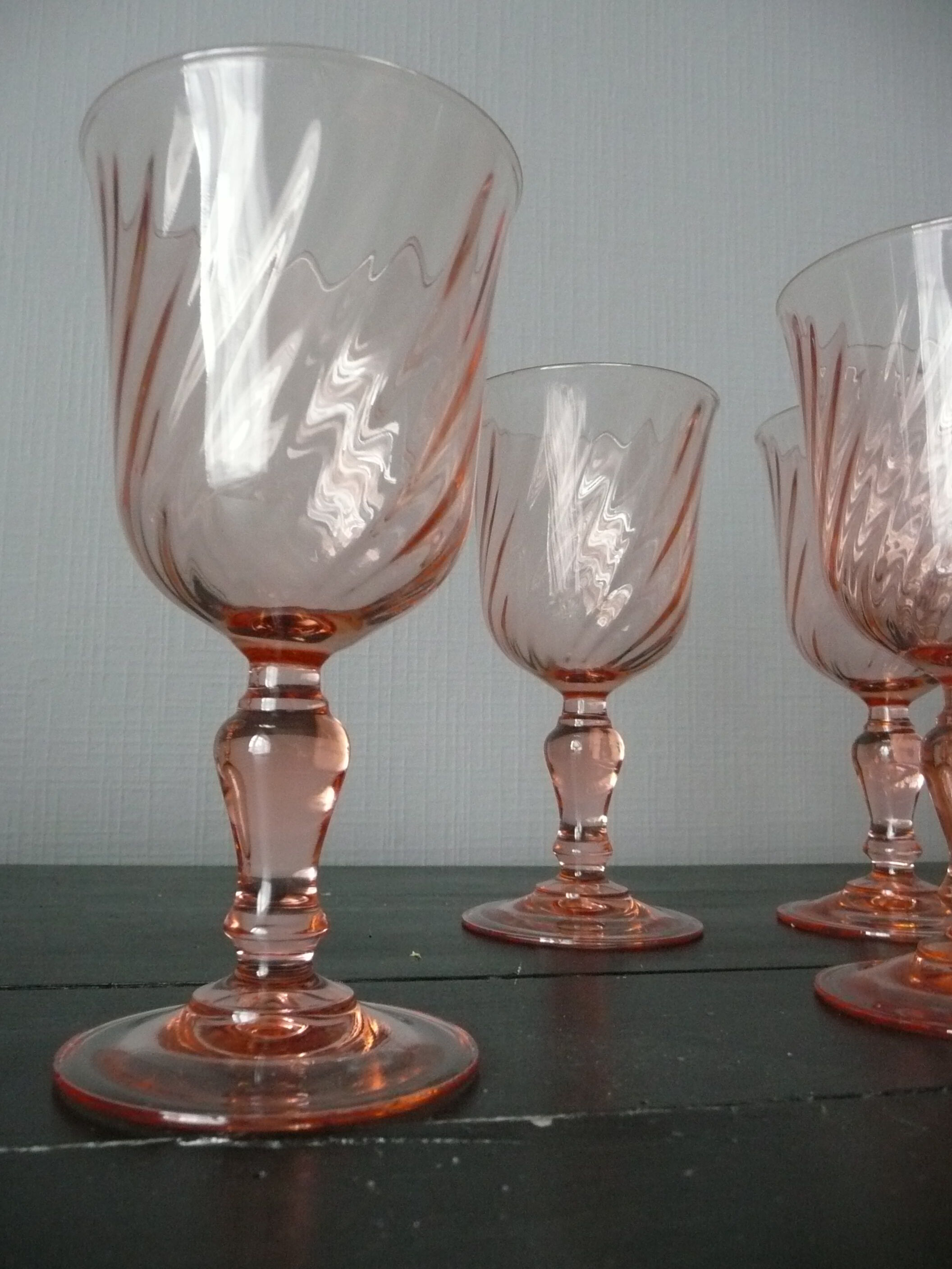 Lot of 6 wine glasses