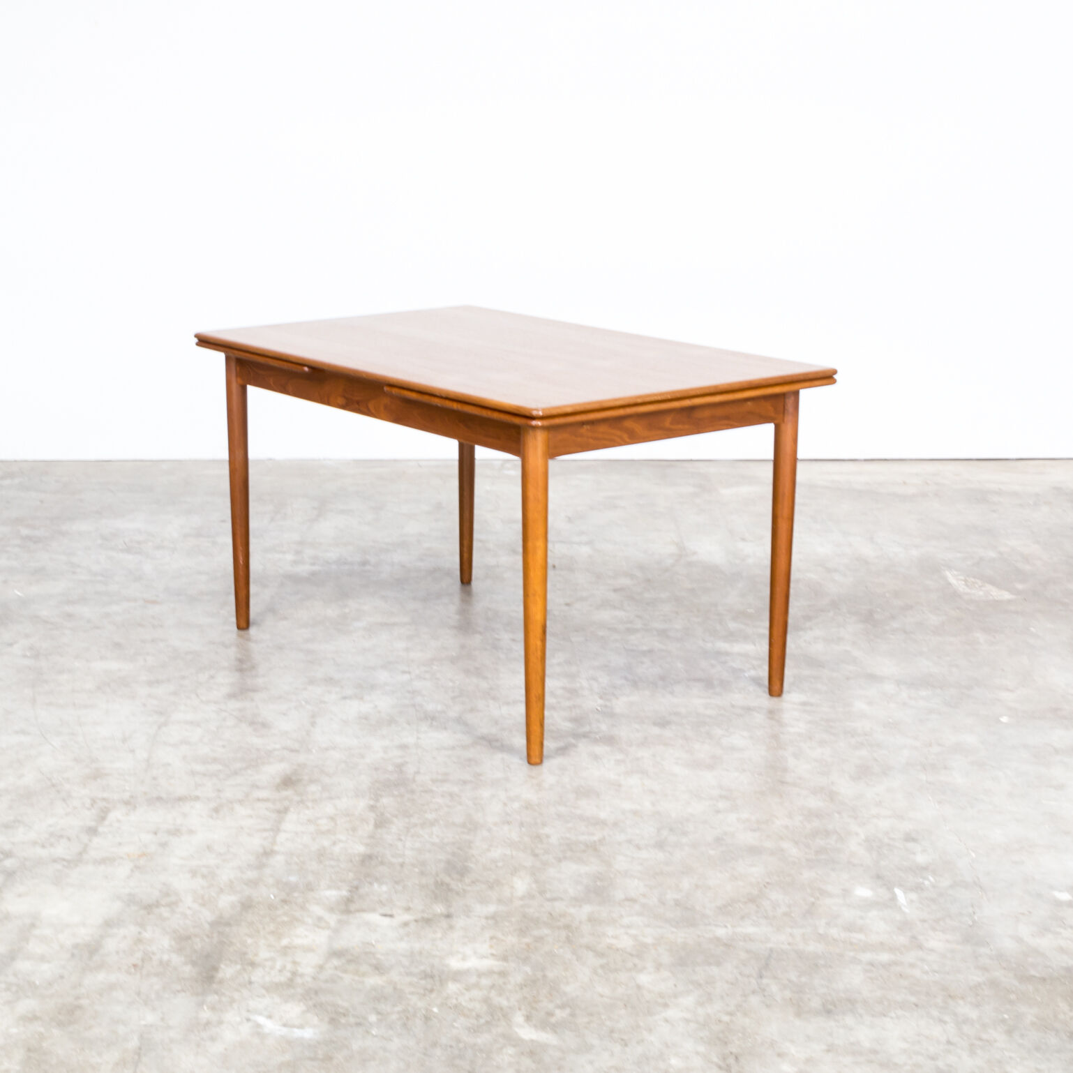 Table dining expandable teak of the 1960s
