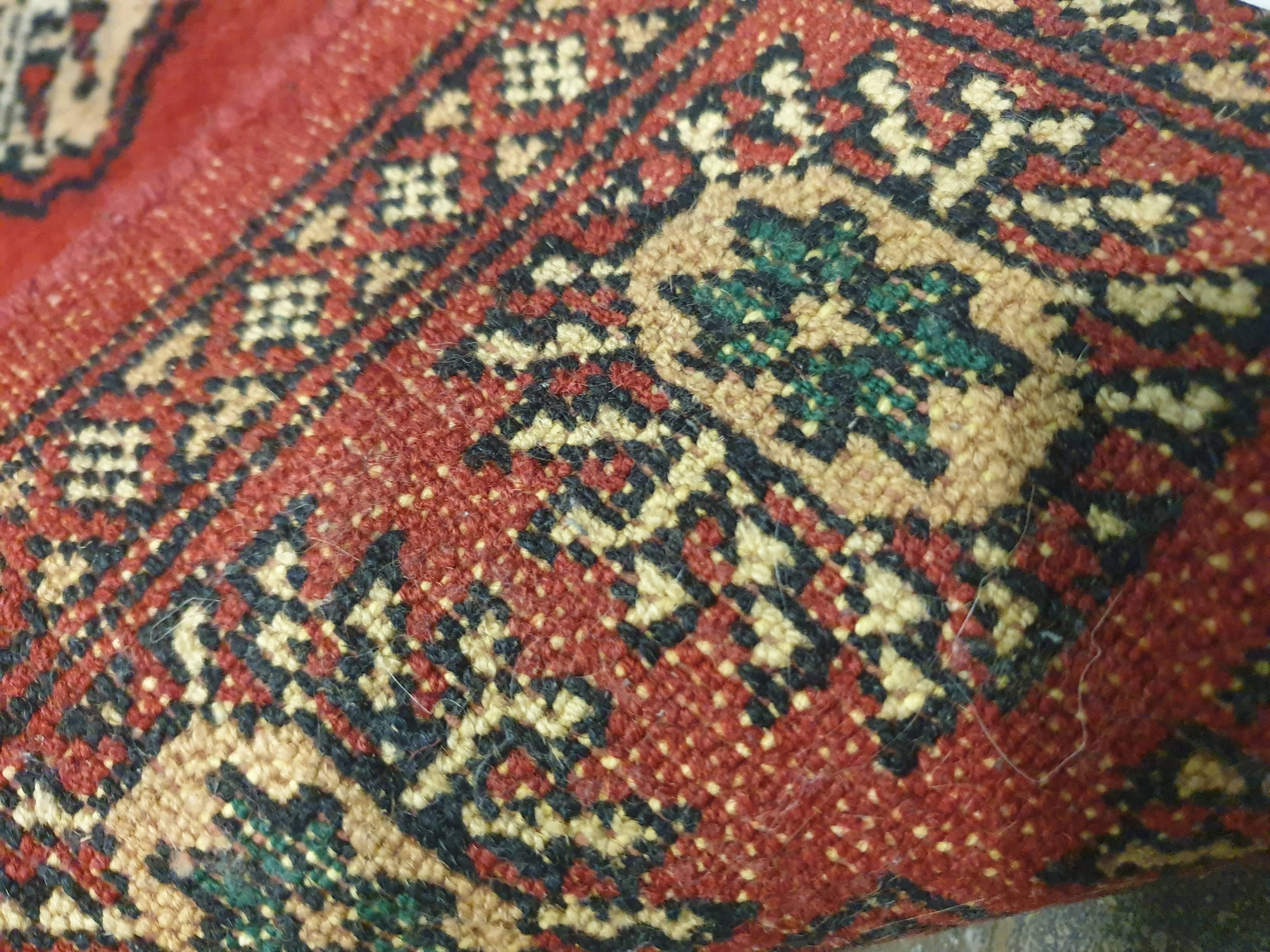 Handmade wool carpet, 162x94 cm