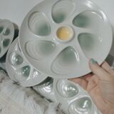 8 assiettes a huîtres en barbotine par Salins