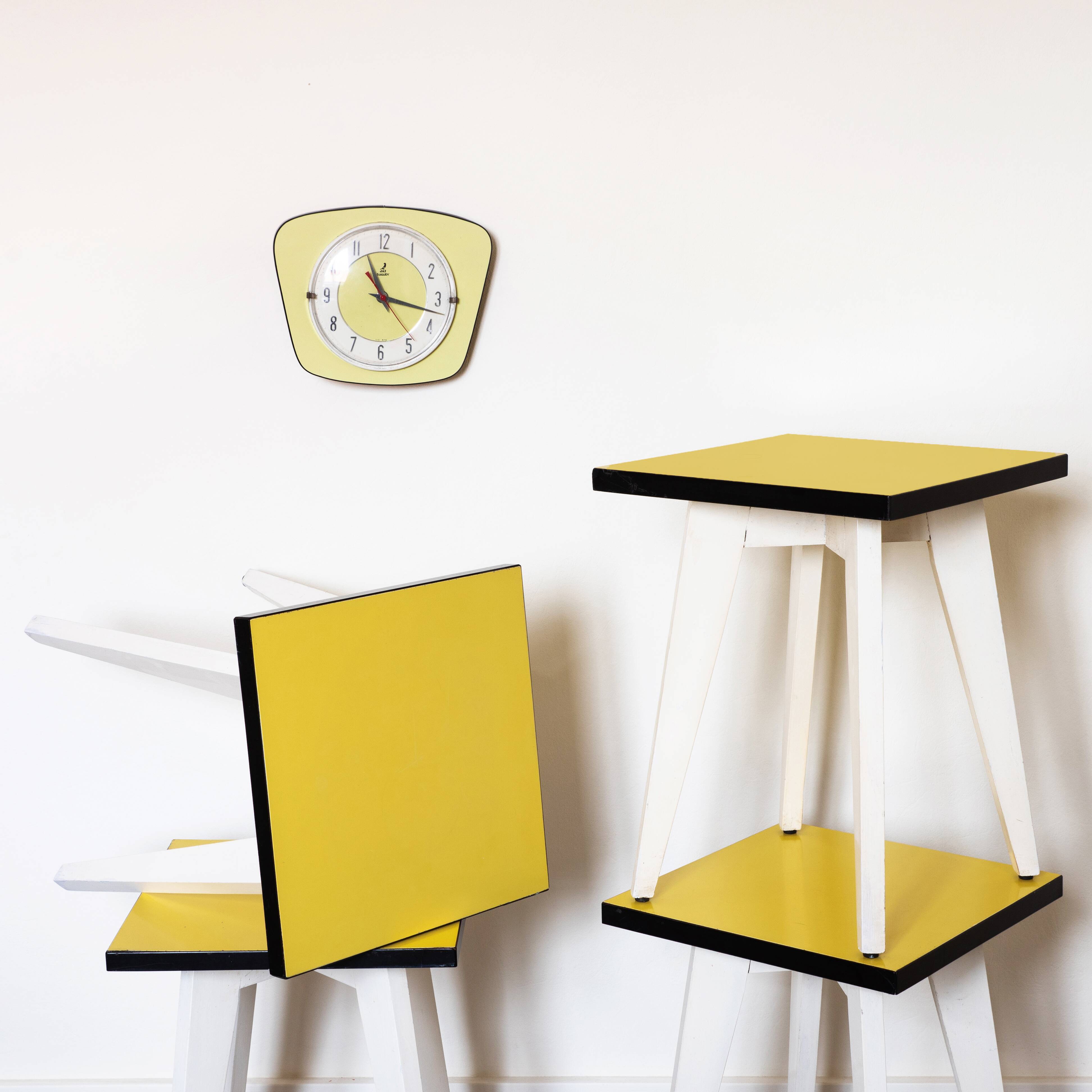 Lot 4 stools wood and formica yellow black and white