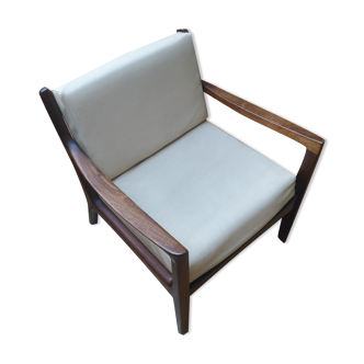 Senator armchair in Rosewood by Ole Wanscher for France & Son