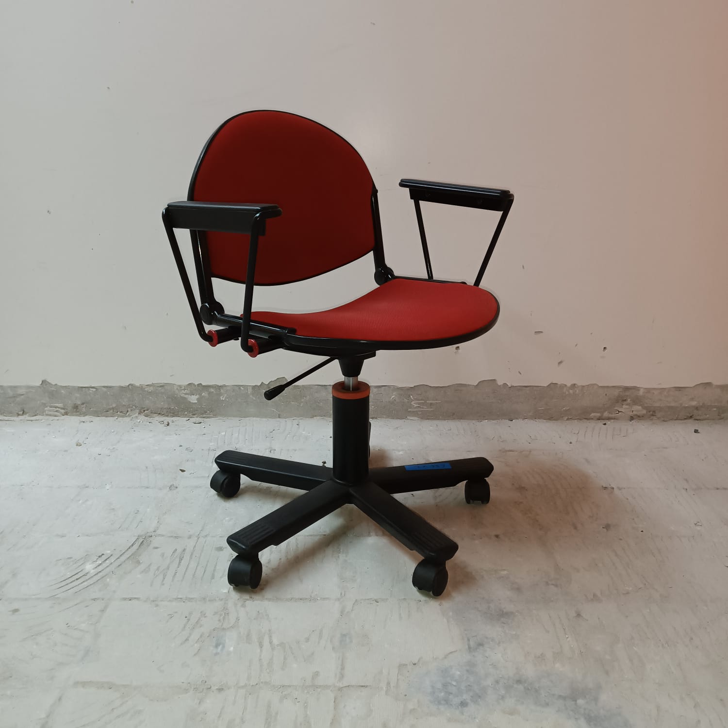 2 office chairs