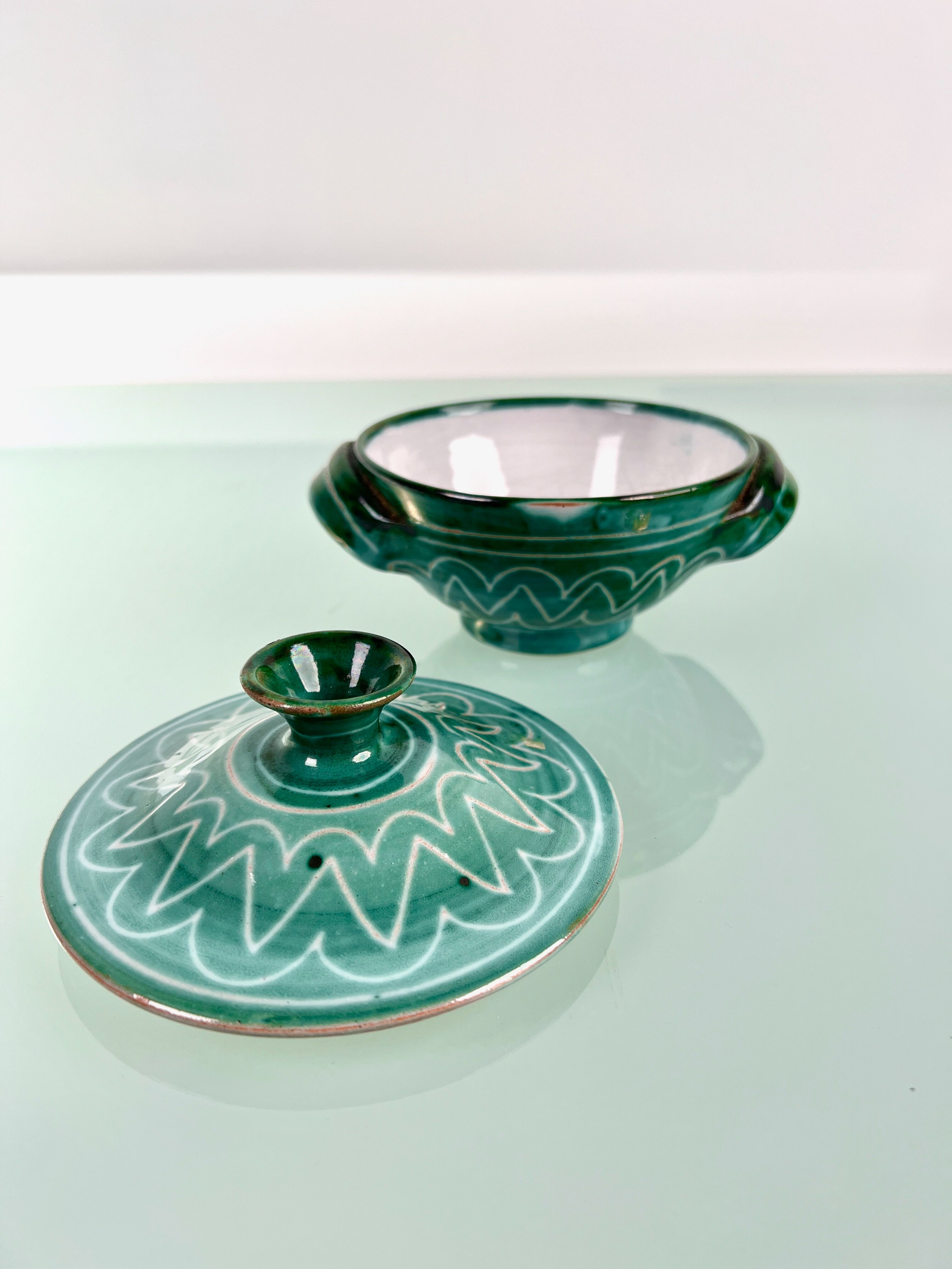 Ceramic sugar bowl by Robert Picault