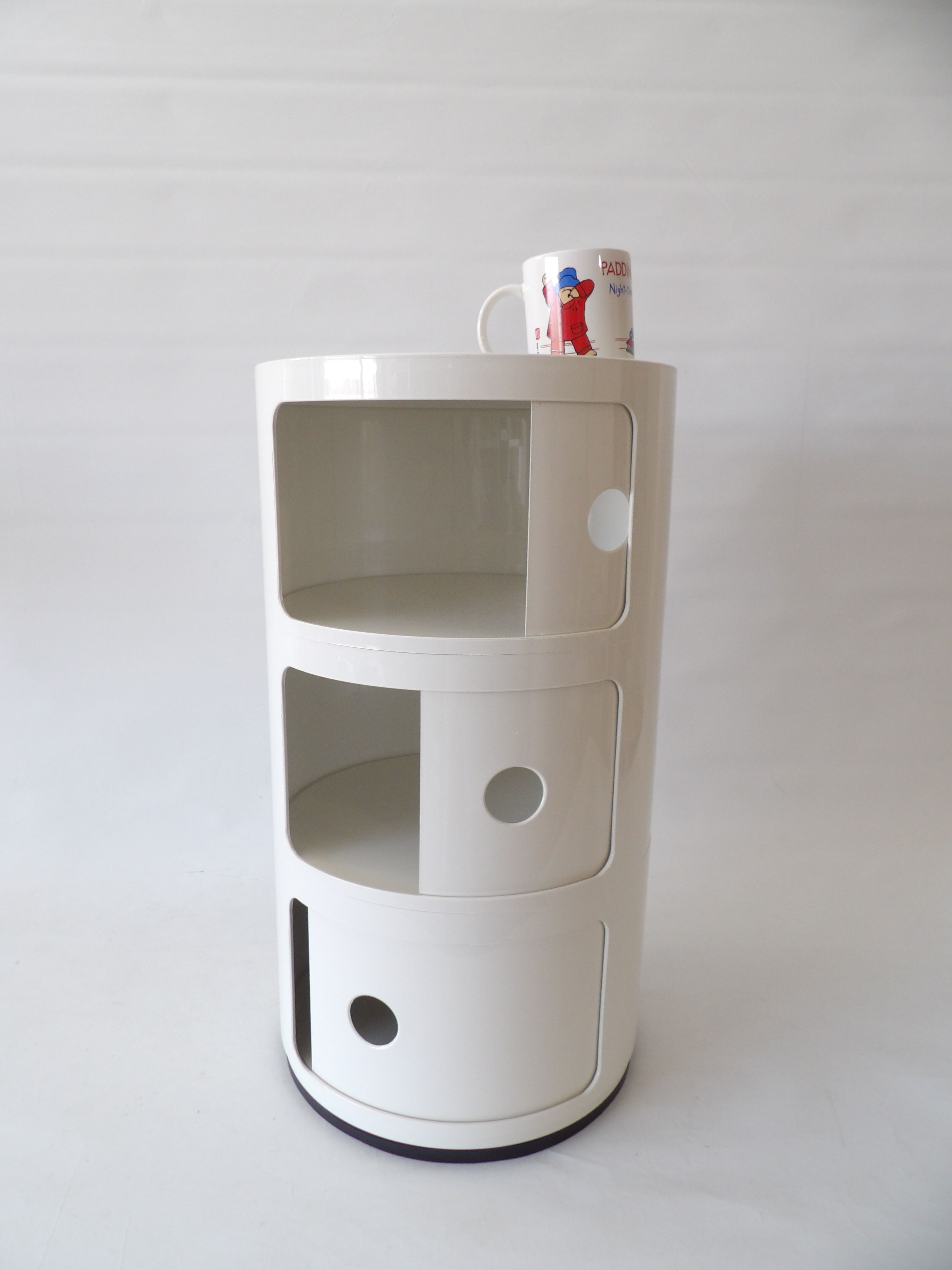 Componibili Kartell side table by Anna Castelli