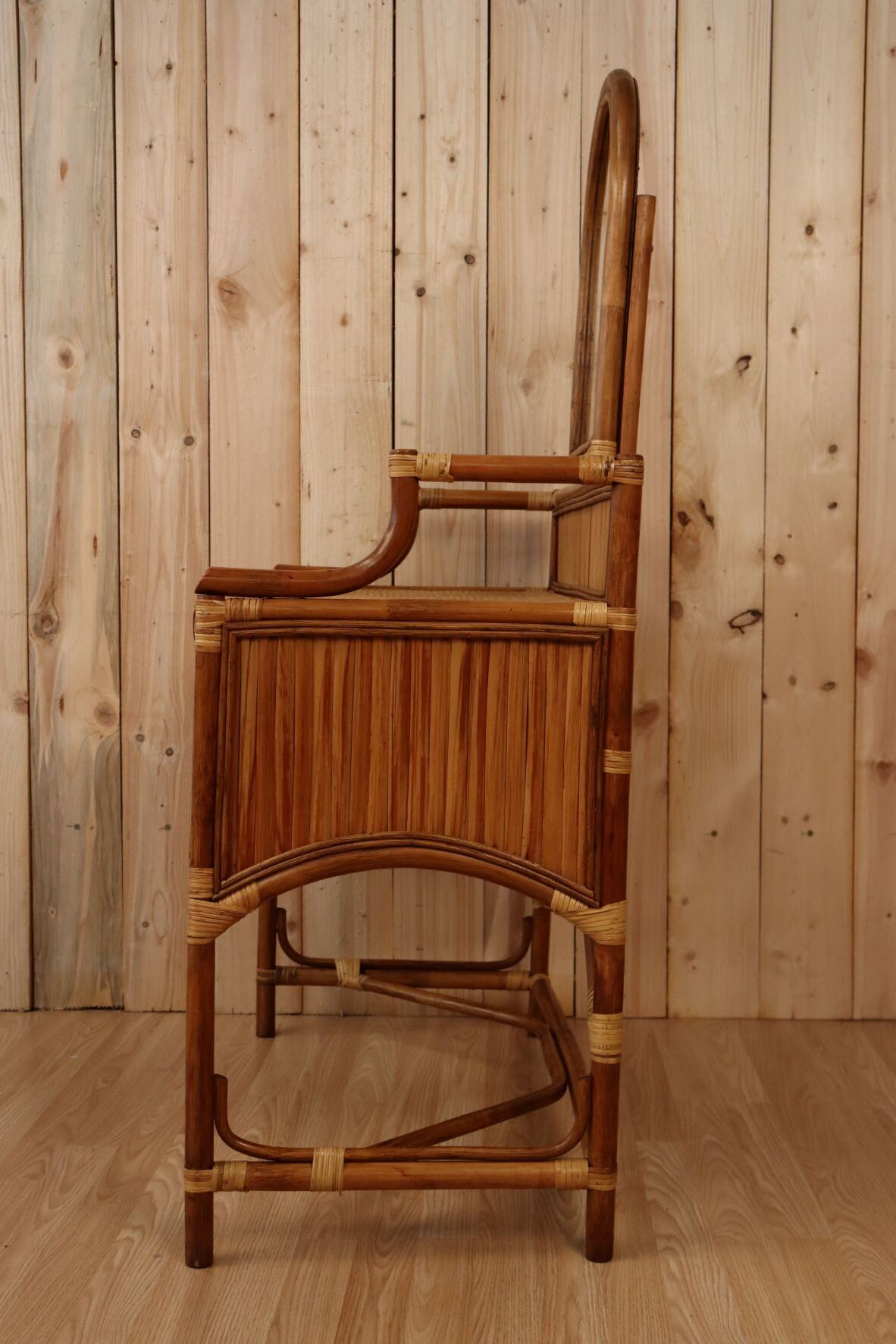 Rattan dressing table