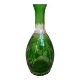 Bouteille verte en cristal taillé