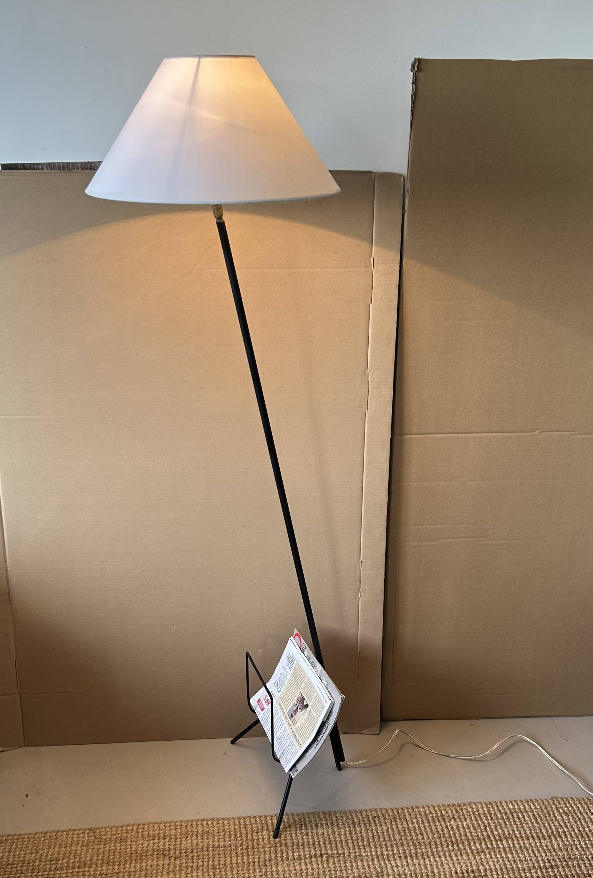 Lampadaire porte-revues années 50