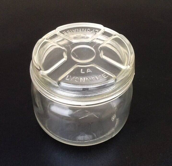 Old jar and its lid “La Lyonnaise”