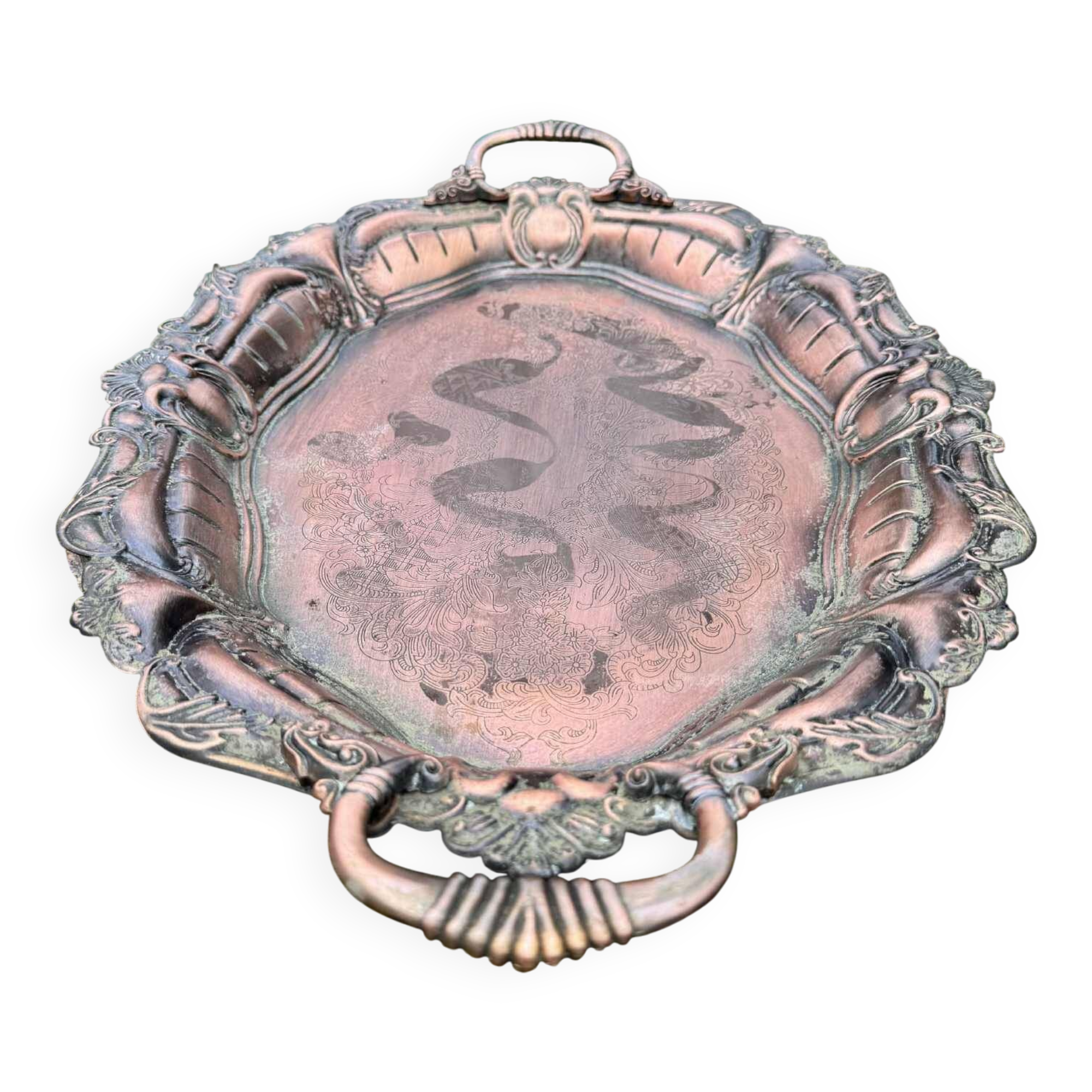 Large plateau style Baroque from the 1950s.