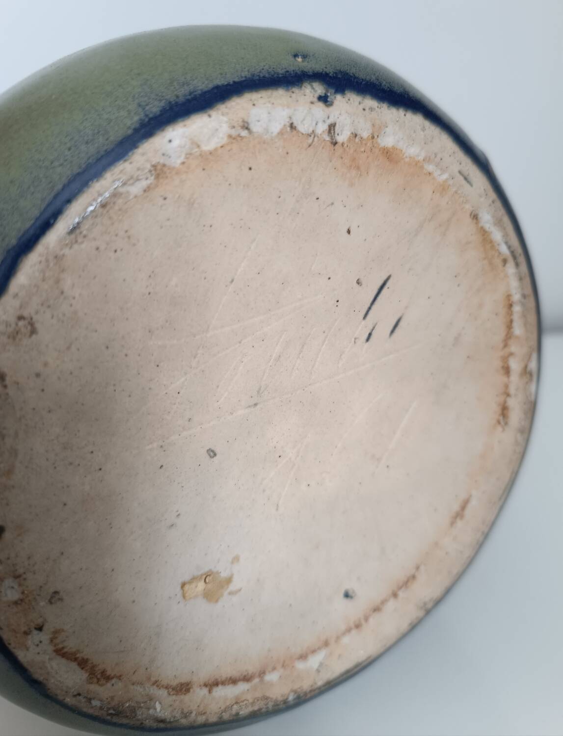 Stoneware vase from Puisaye signed Léon Pointu