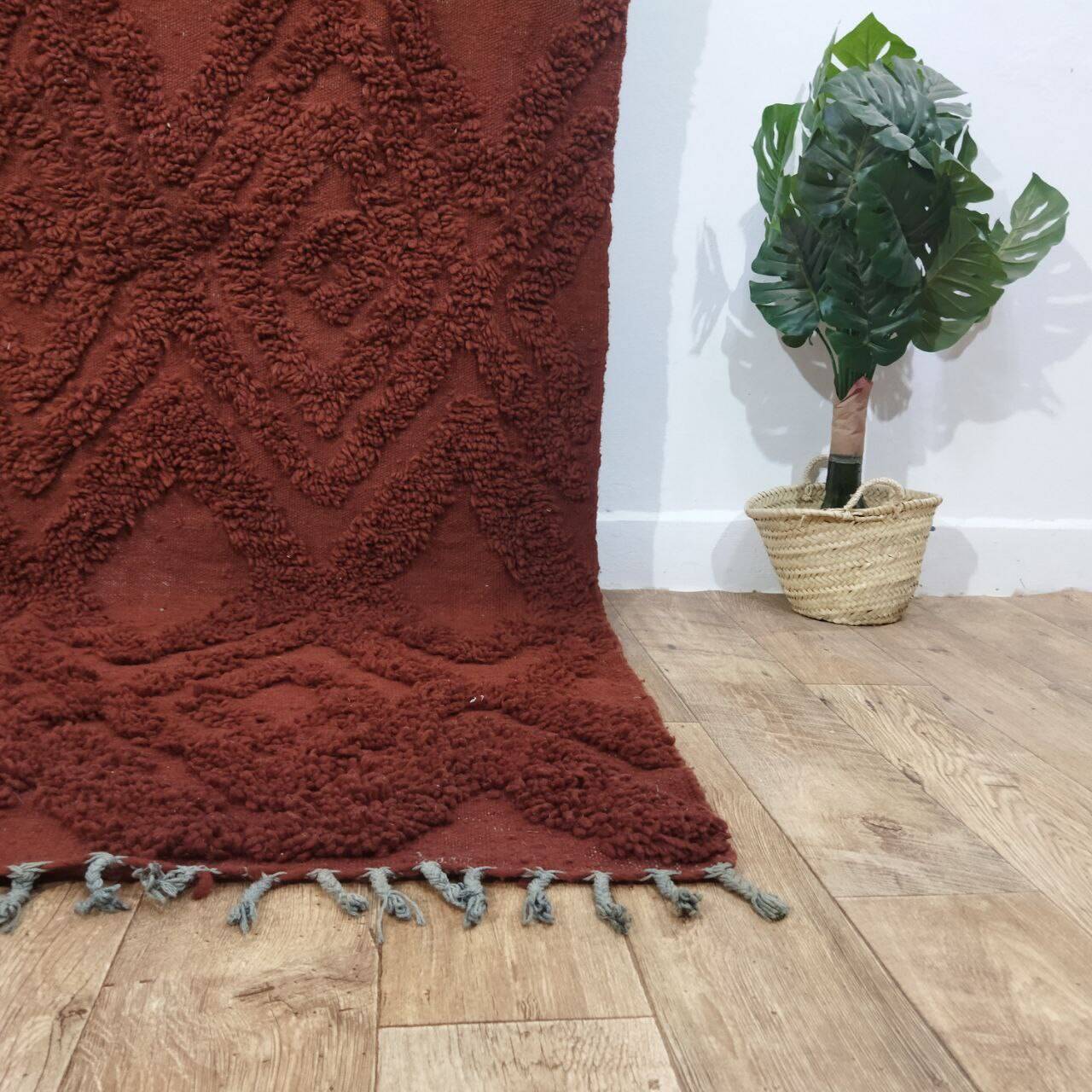 Azilal Berber rug in handmade wool 250 X 154 CM