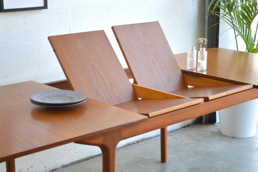 McIntosh table – double butterfly extensions