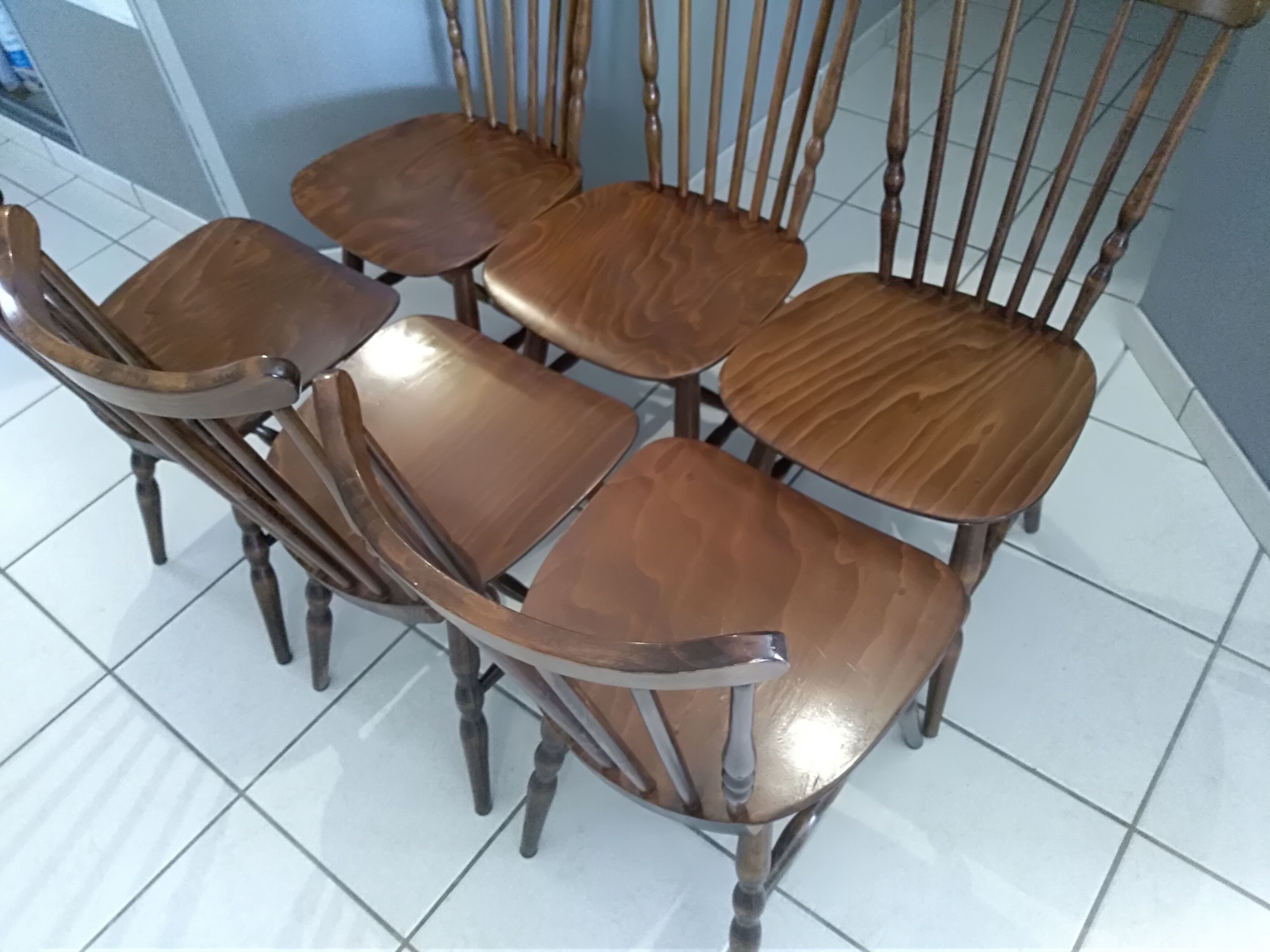 Suite de 6 chaises Baumann modèle Tacoma années 1970