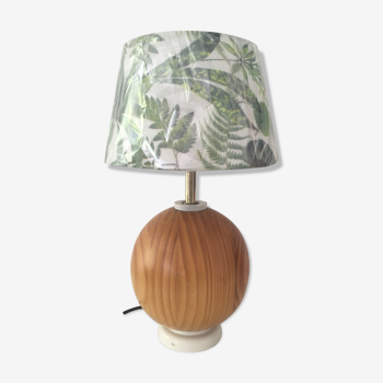 Scandinavian style table lamp