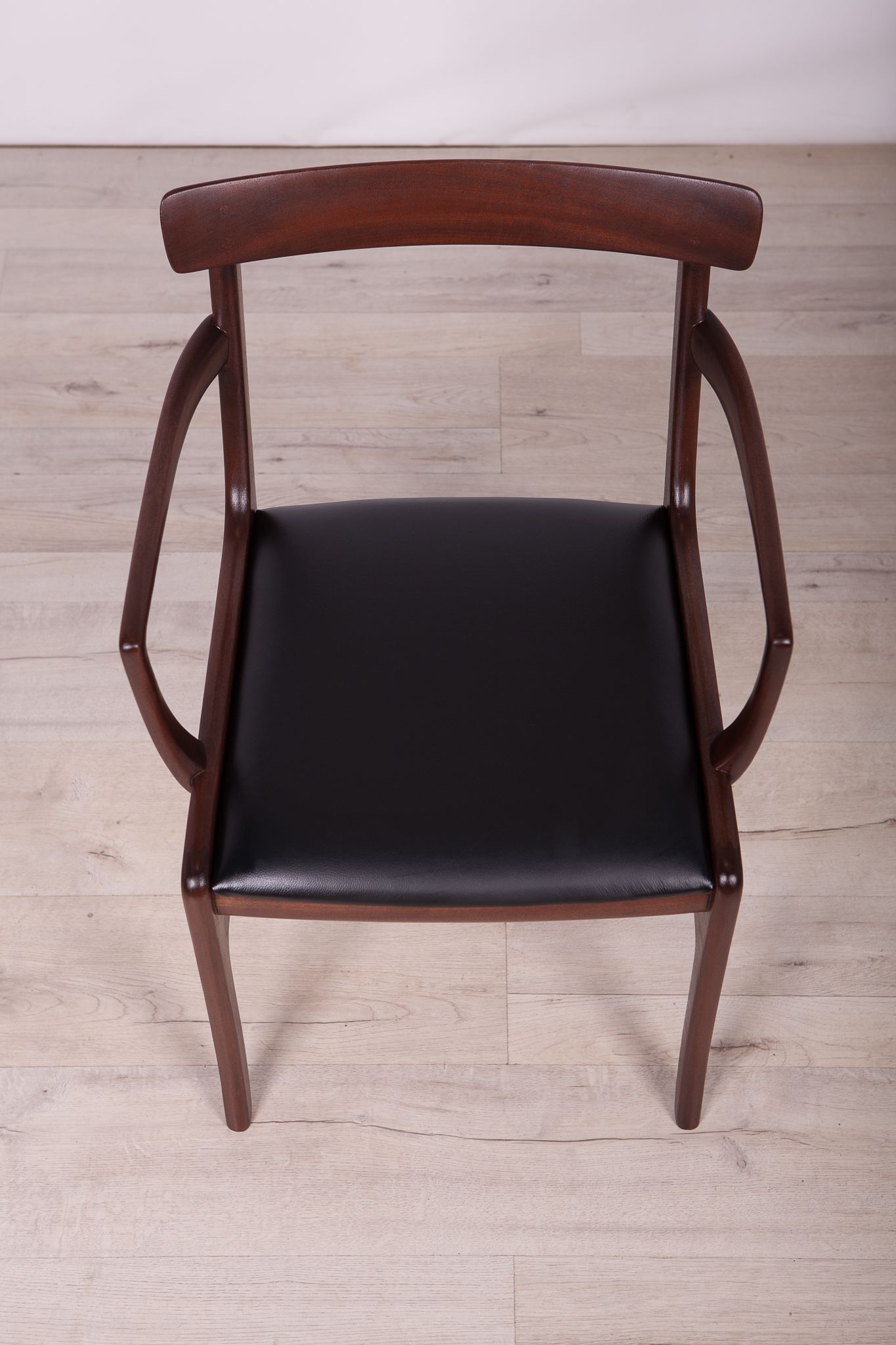 Set of 8 danish dining chairs by Ole Wanscher for Poul Jeppesens Møbelfabrik, 1960s