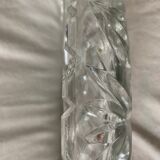 Plat en verre taillé