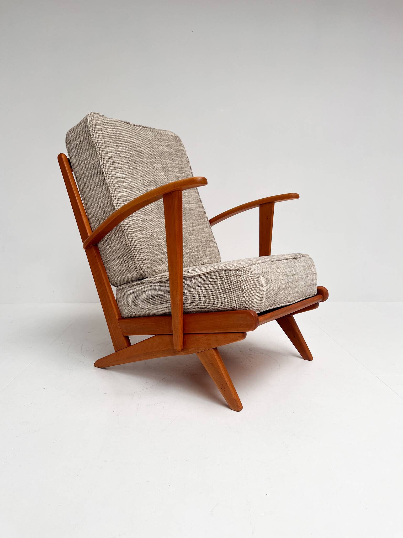 Wooden Midcentury armchairs with spindles from the 1960s