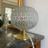 Table lamp with vintage globe