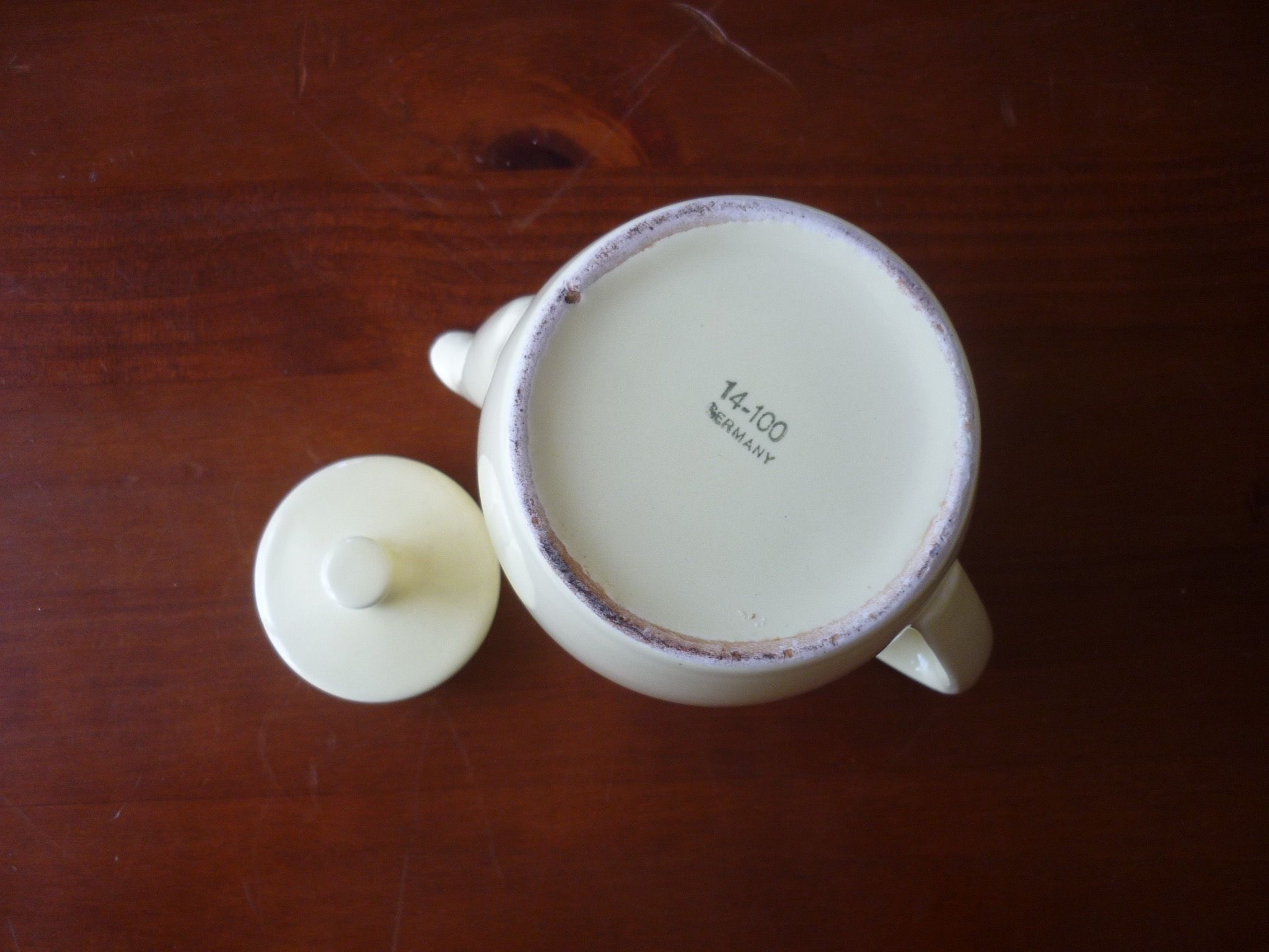Cafetière jaune en céramique vintage