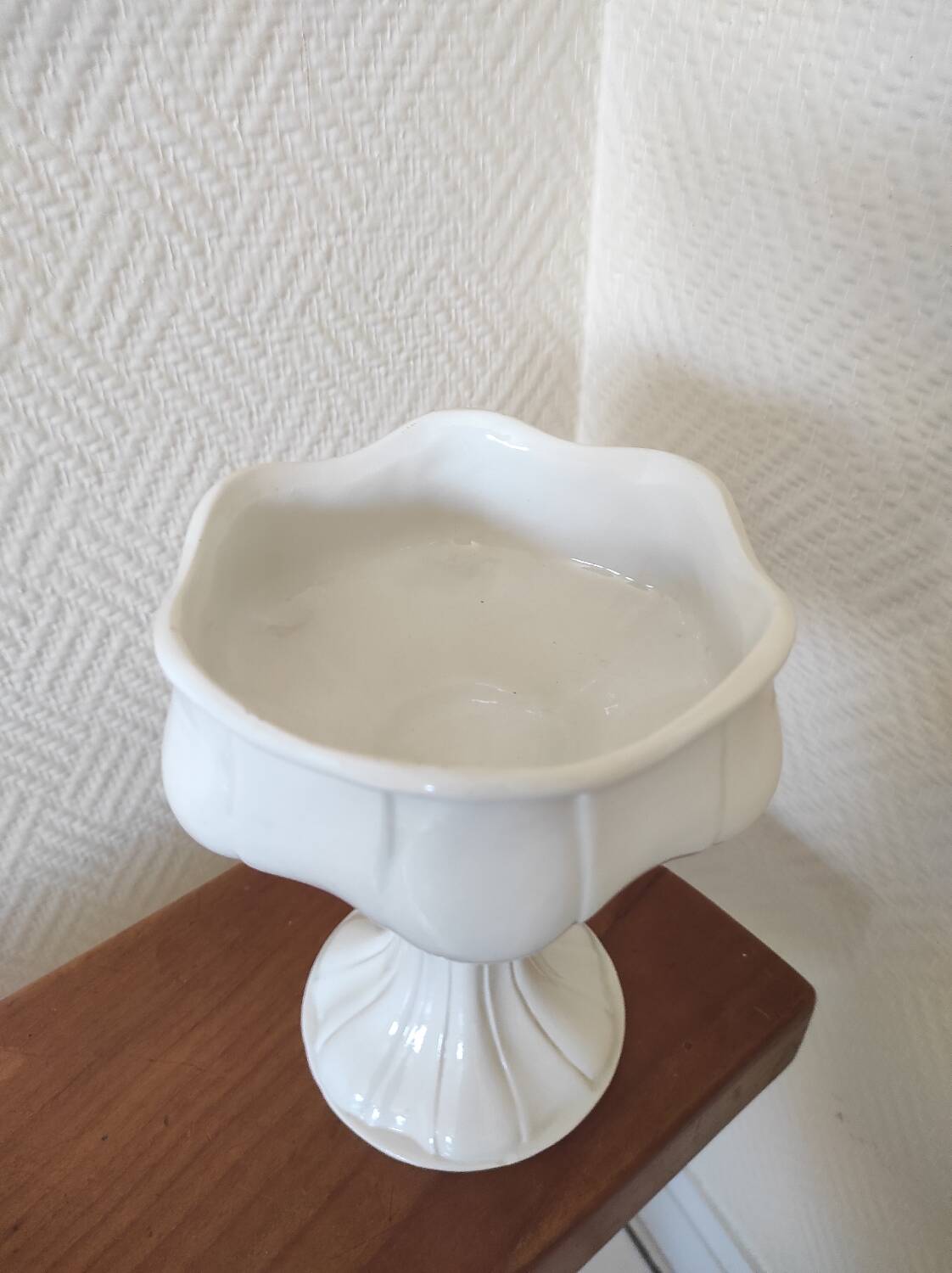 Earthenware cup signed Bassano