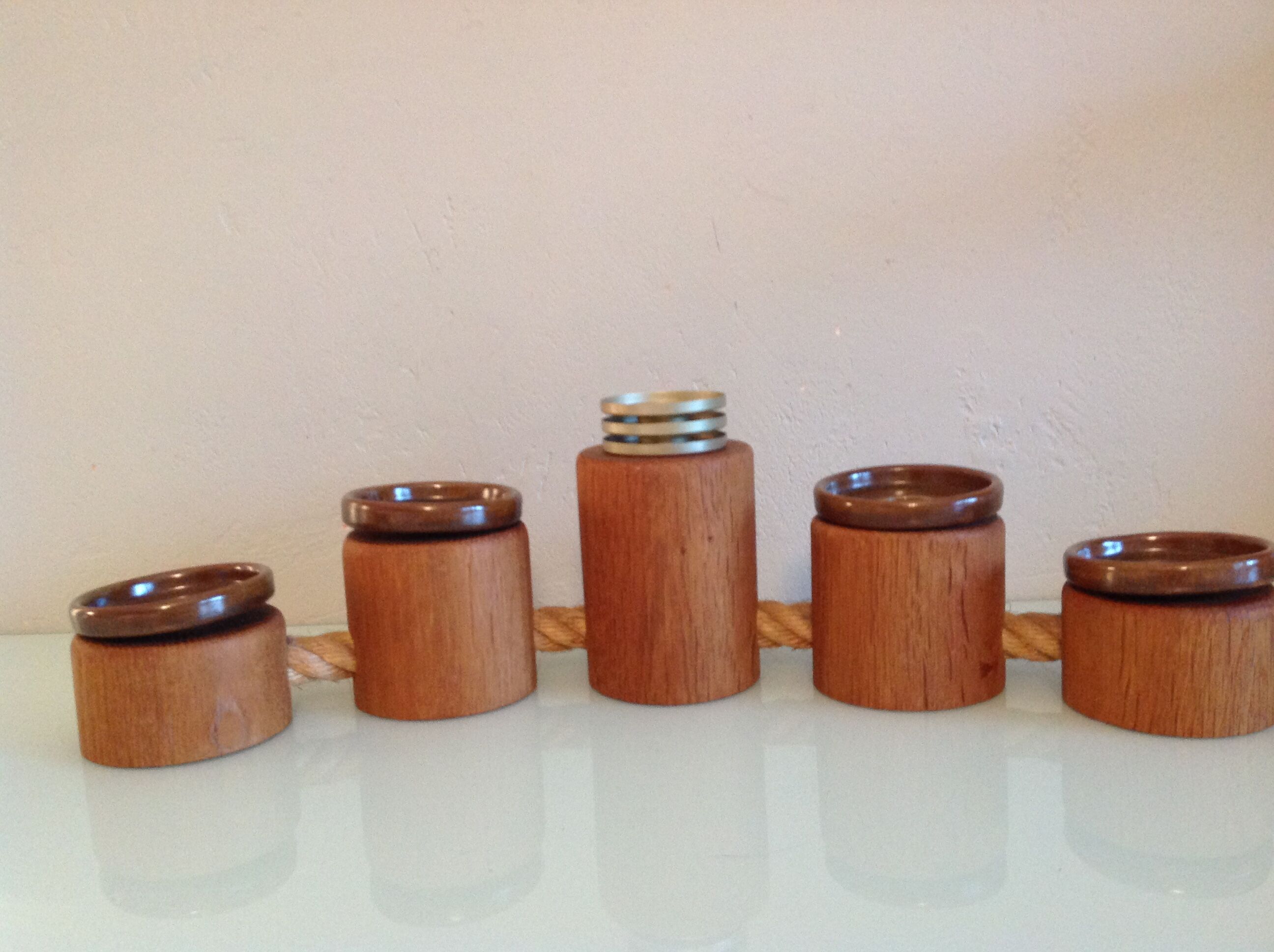 Five-headed chandelier in wood and ceramic Scandinavian style / vintage 60s-70s