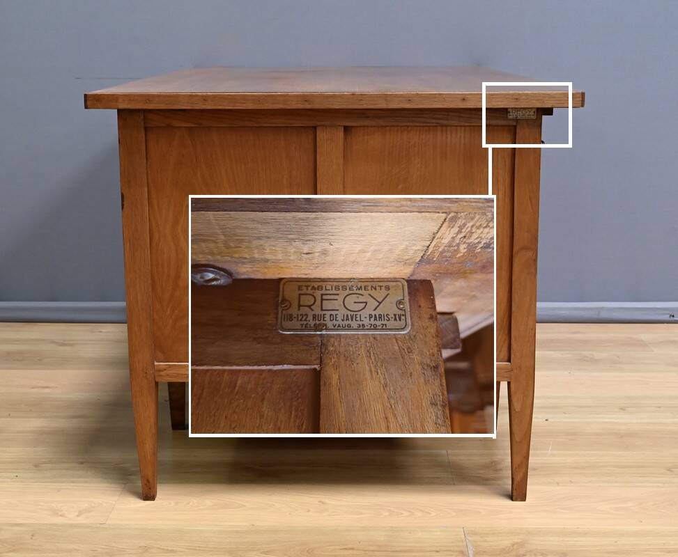 Solid oak pedestal desk, Régy establishments – 1940