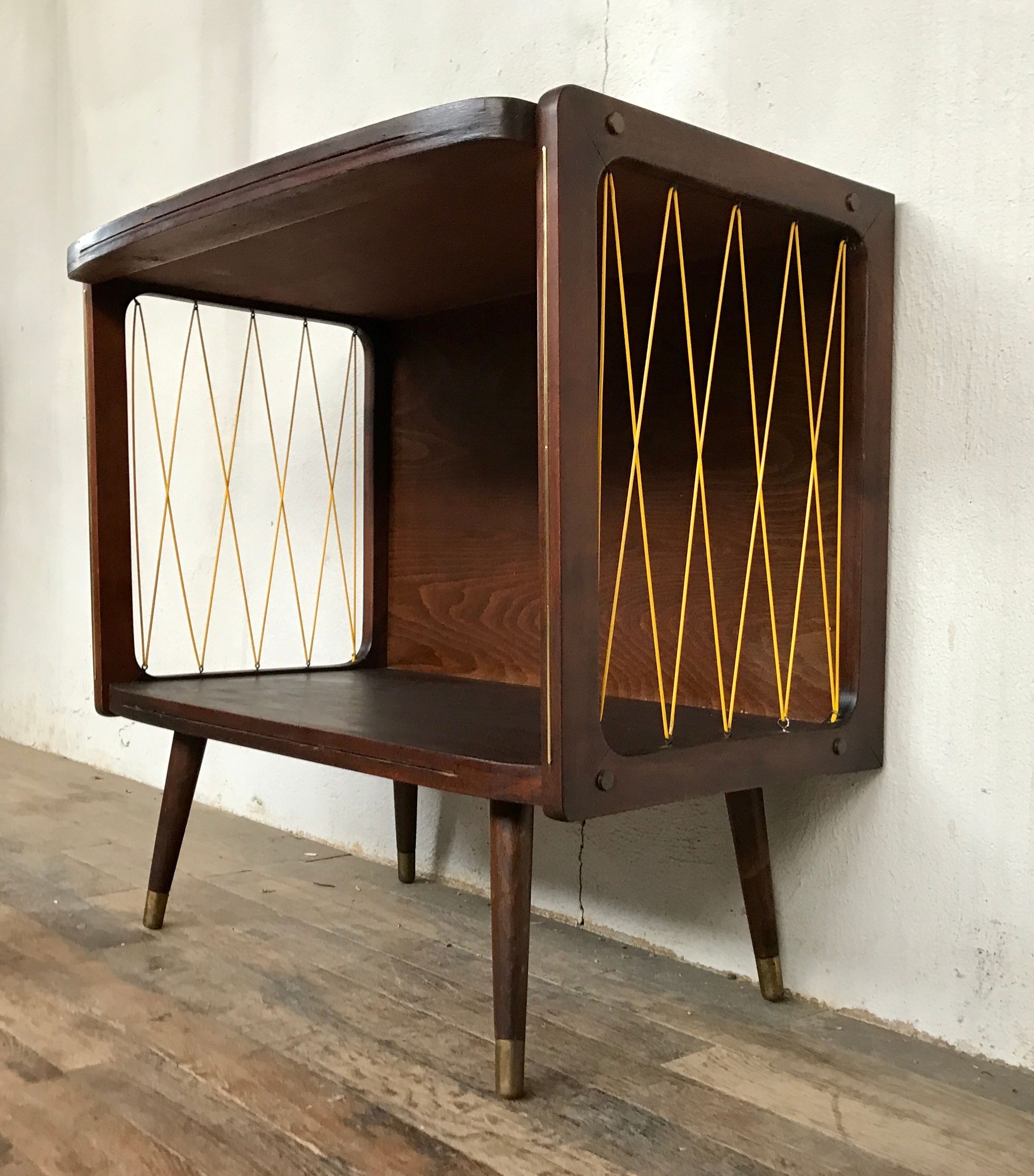 Furniture tv vintage feet compass 1950
