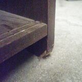 Vintage showcase library