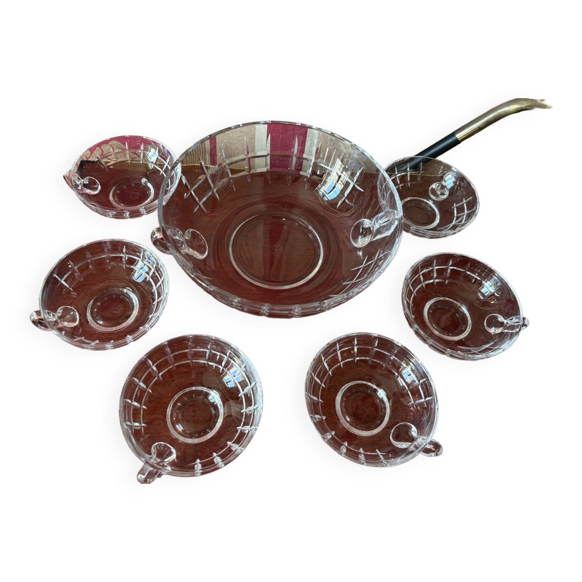 Cristallerie de Lorraine, 1 salad bowl and 6 bowls in chiseled crystal, punch service, ice service