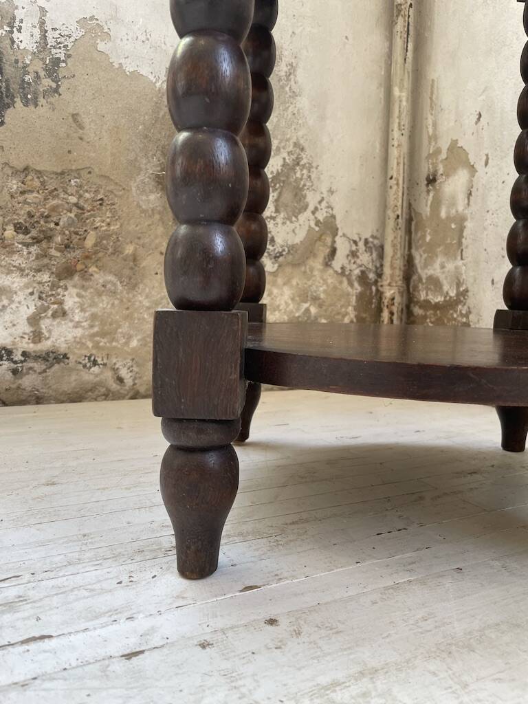 Table d’appoint brutaliste style Dudouyt