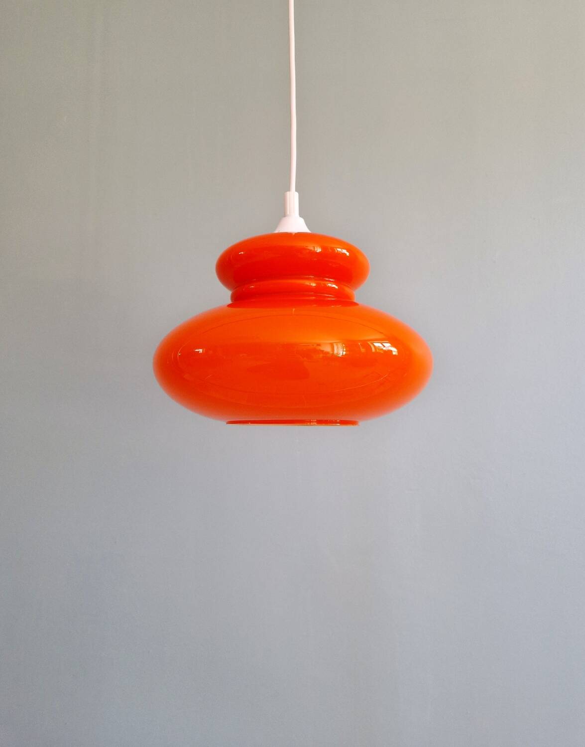 Suspension Space Age in opaline orange, 1960s-70s