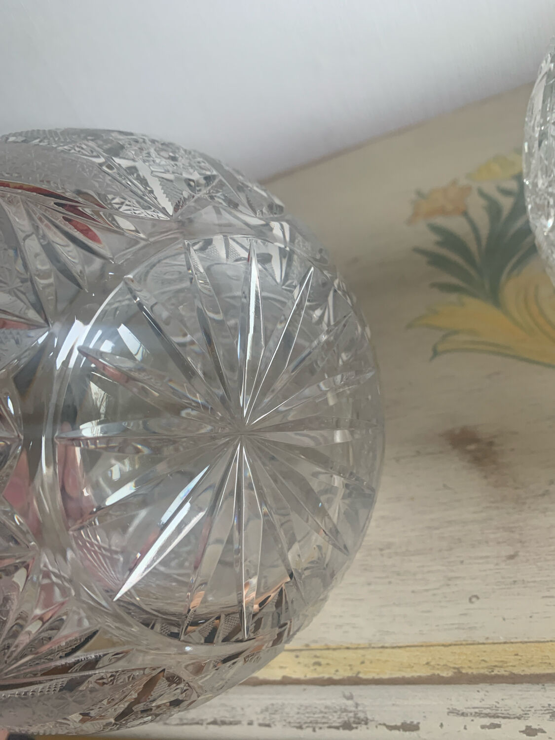 Pair of hand-cut Bohemian crystal ball vases Julia Crystal