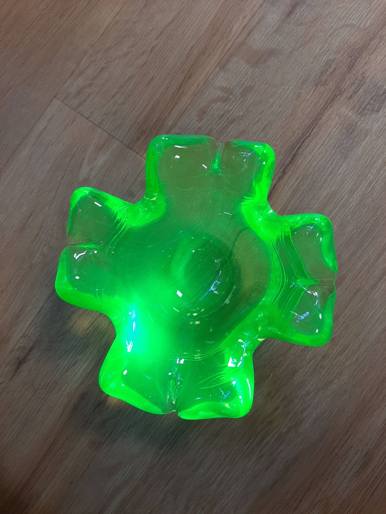 Glass vide poche in ouraline.