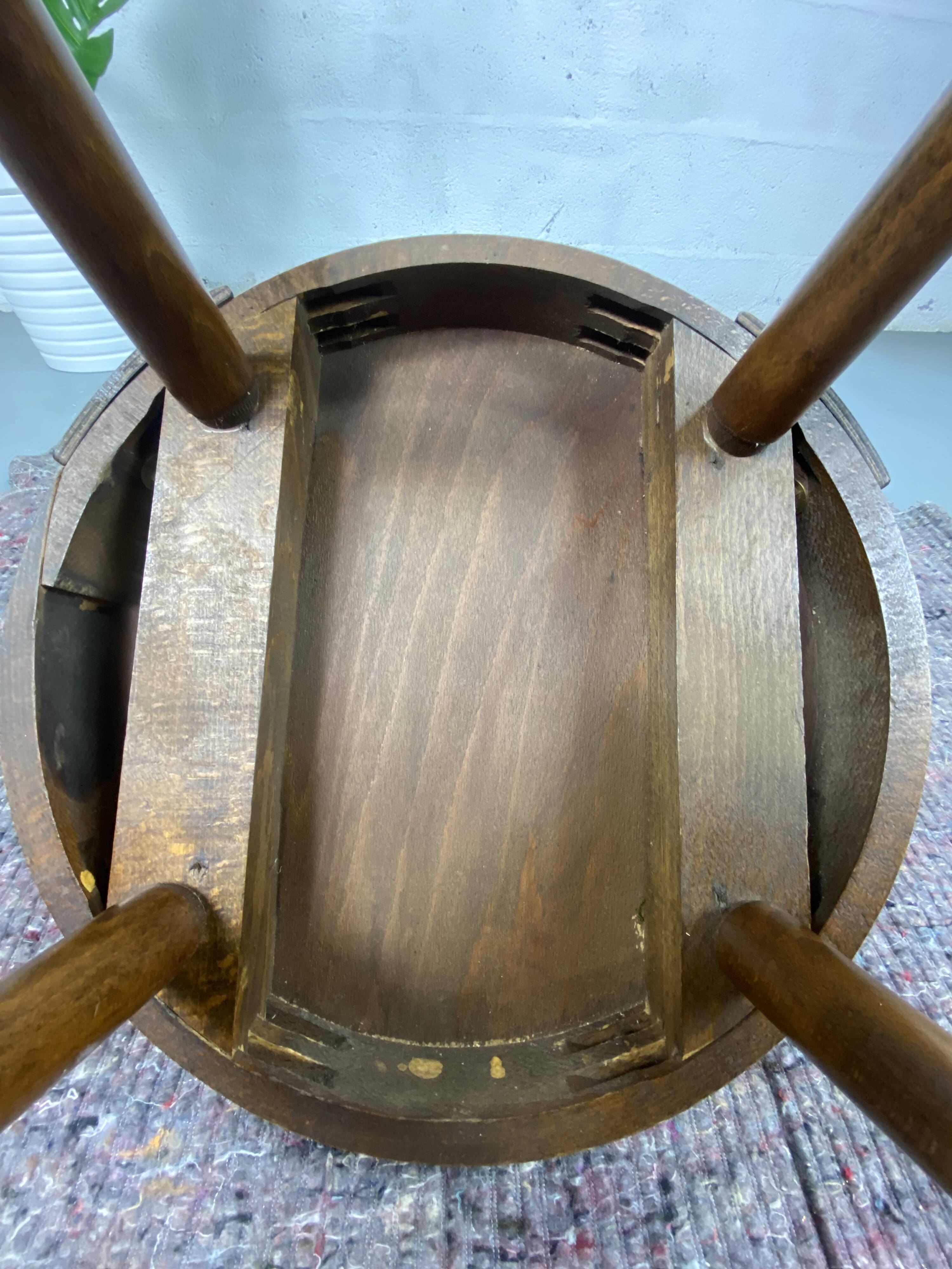 Baumann Mondor Chair