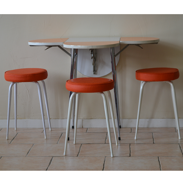 Entire table folding and stools orange and white formica 60s