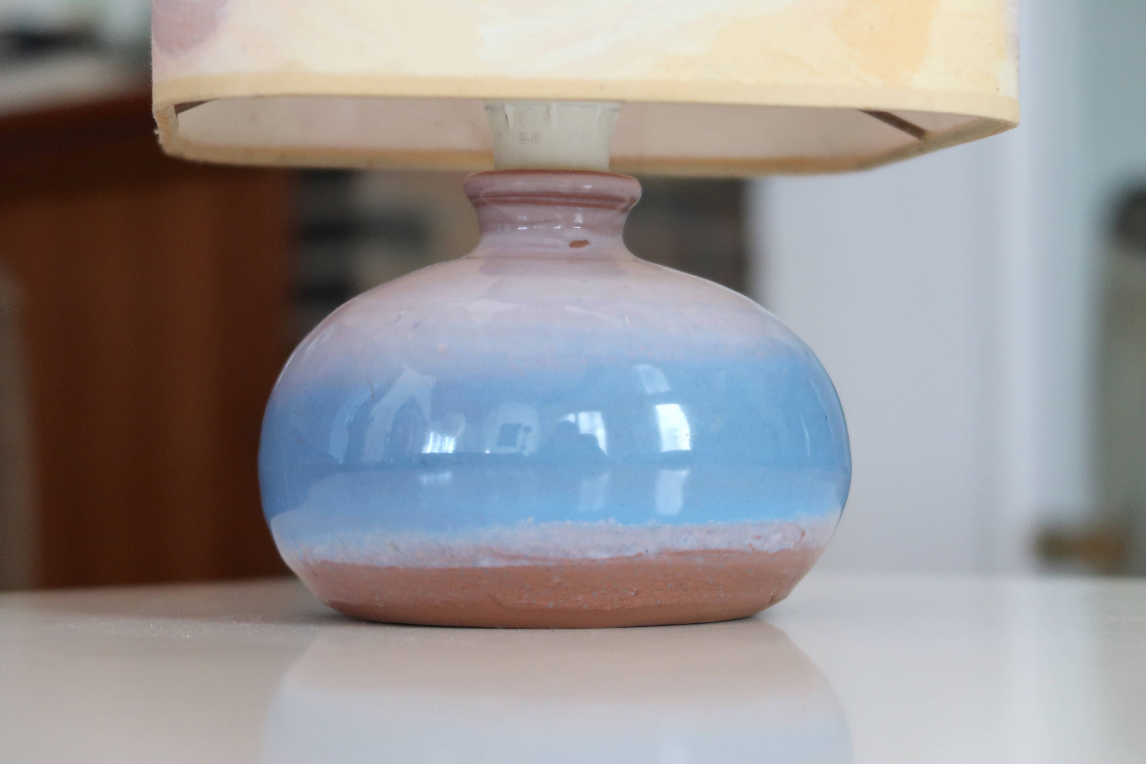 Lampe en céramique abat jour pastel, années 70