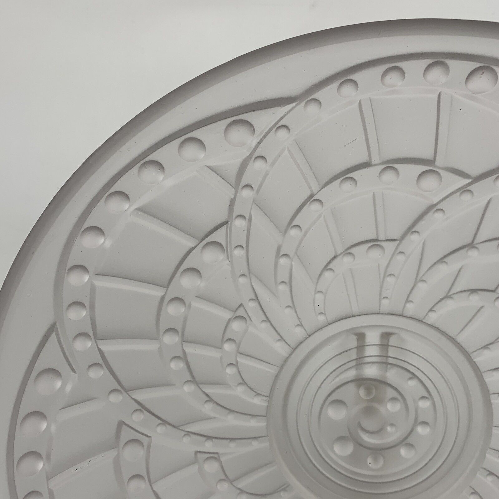 Cup art deco frosted glass model arc by Jacques Landier 35 cms