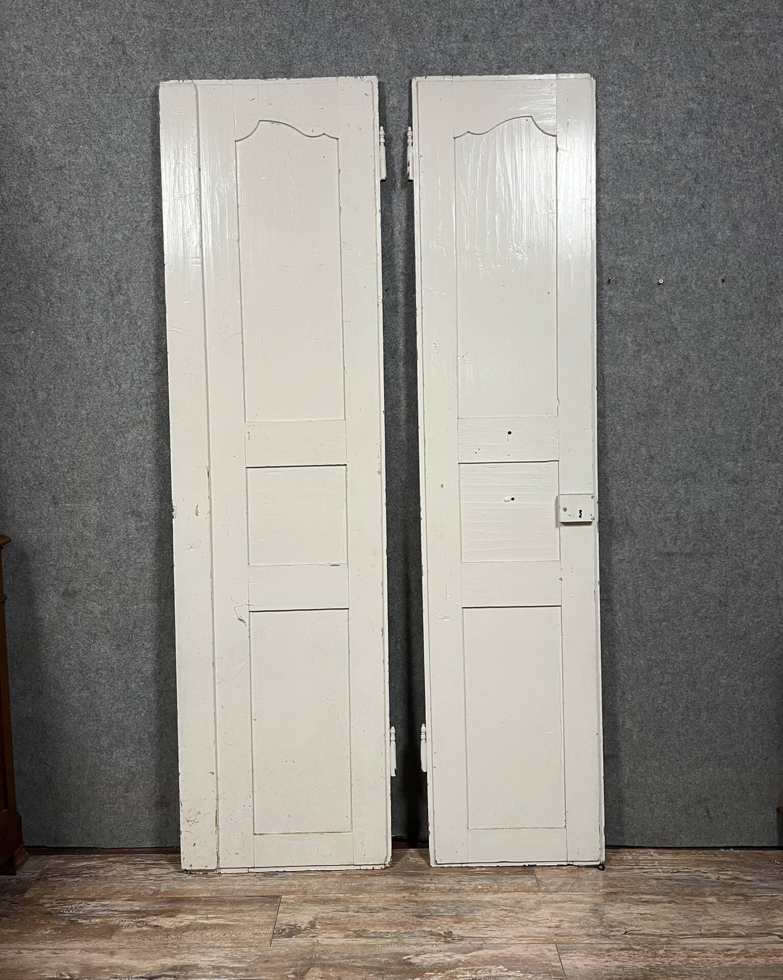 Pair of Louis XV style doors in lacquered wood from the late 18th century