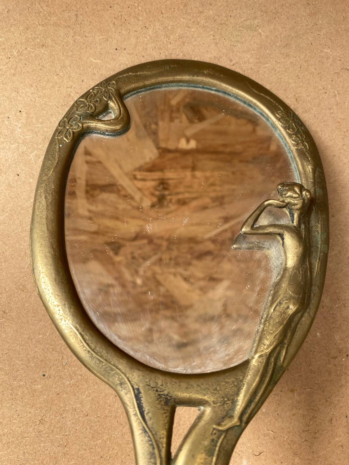 Antique art nouveau mirror face a main gilded bronze vintage flower decor