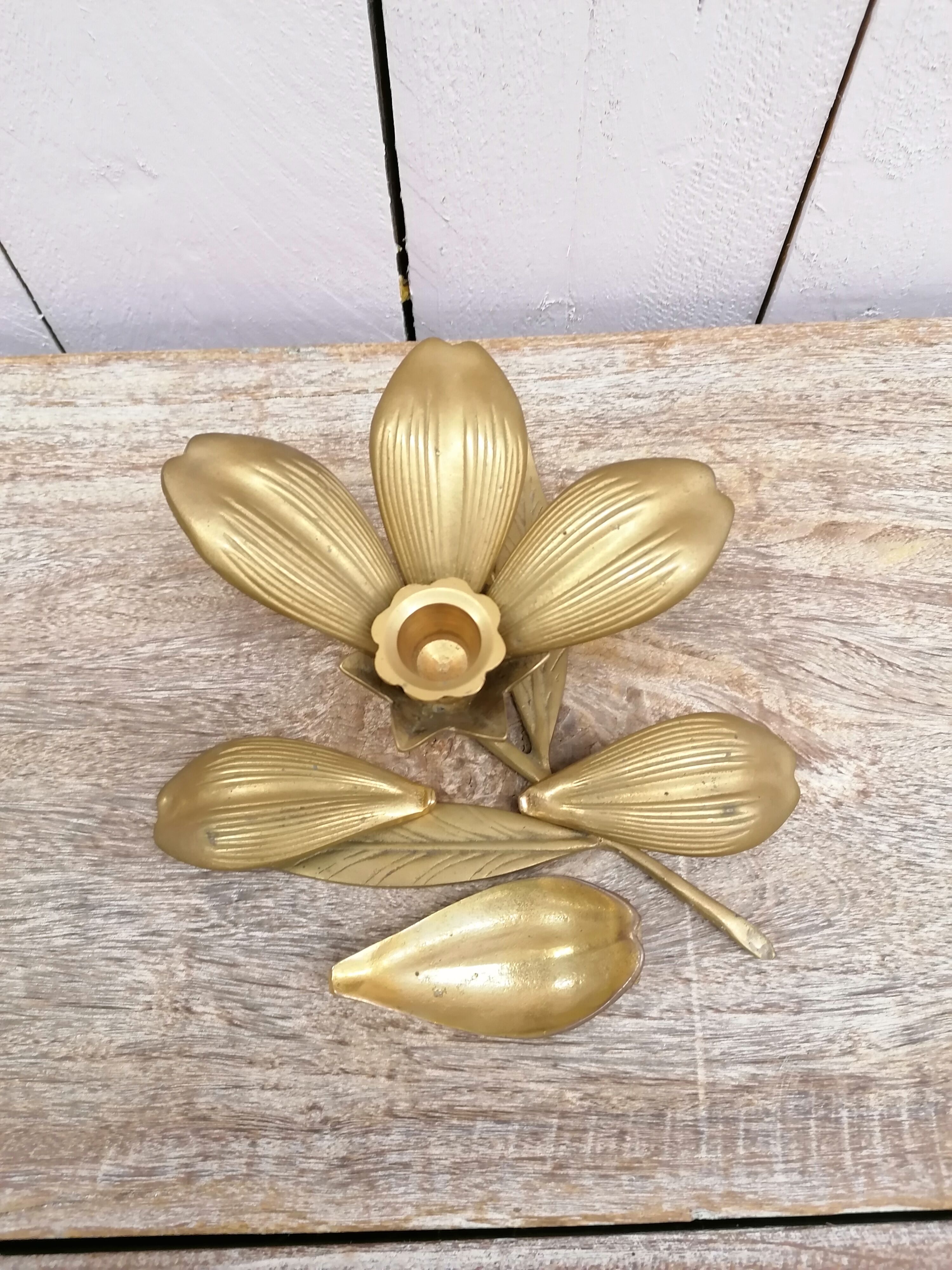 Fleur en laiton