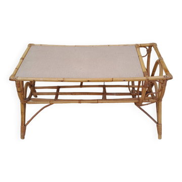 Table basse en rotin porte revue vintage
